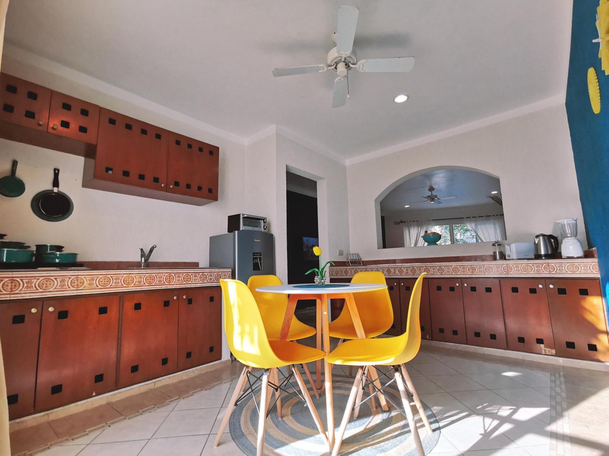 Beautiful & Cozy Near Beach Apartment Pool & Kingsize Bed كانكون الغرفة الصورة